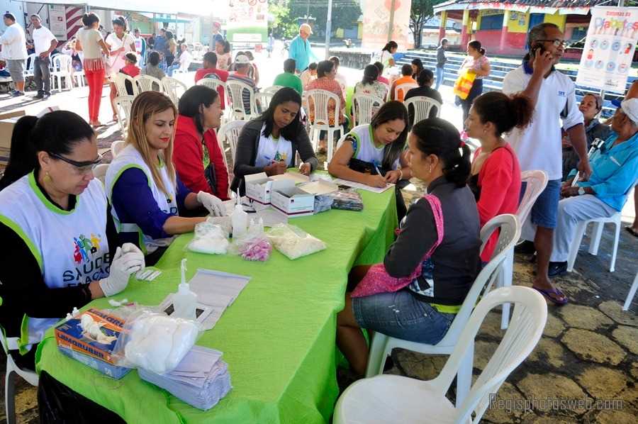 Milhares de pessoas são atendidas na Feira de Saúde em Camacã
